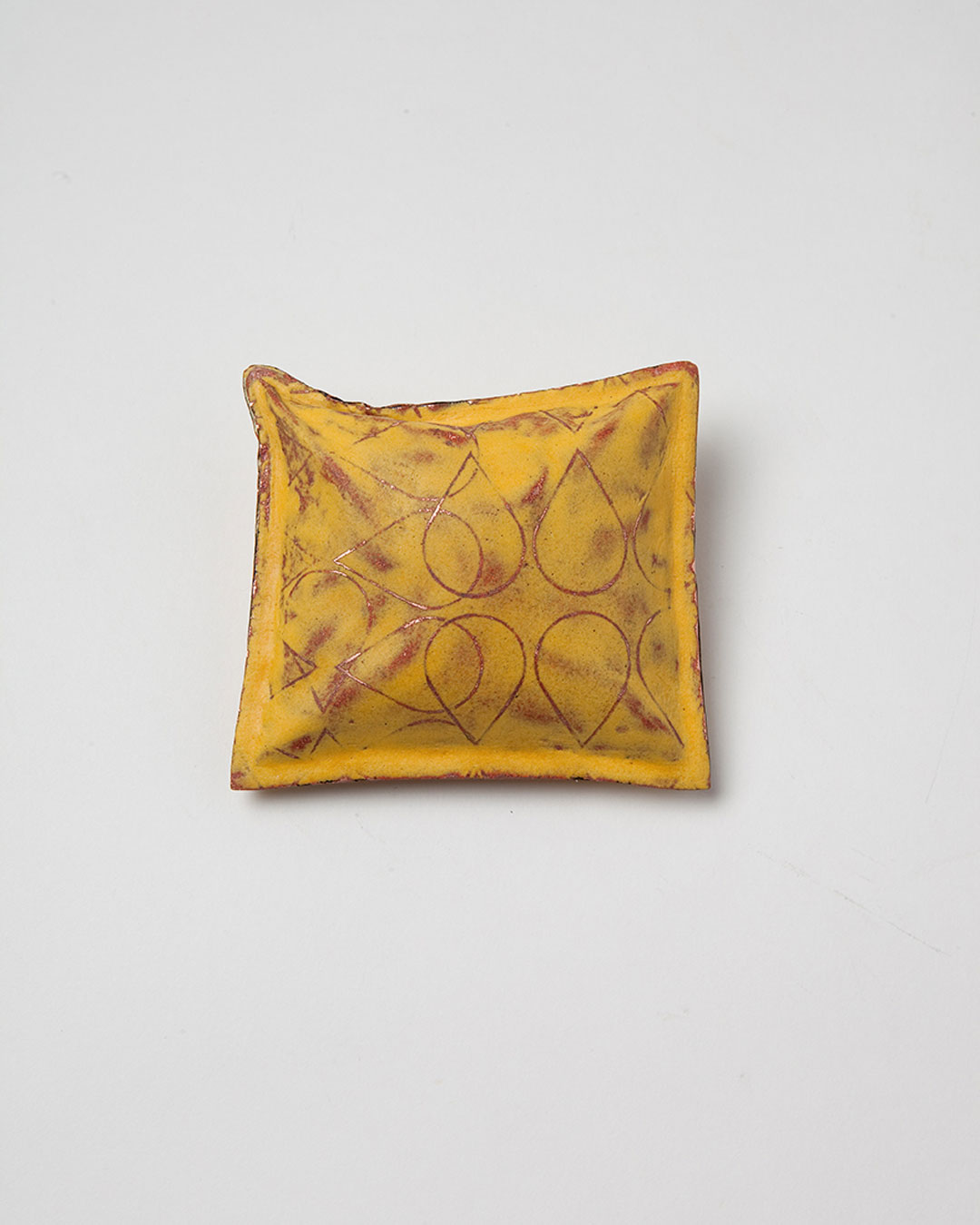 Nicole Beck, Yellow Drops, 2017, brooch; copper, enamel, silver, 95 x 105 x 40 mm, €970
