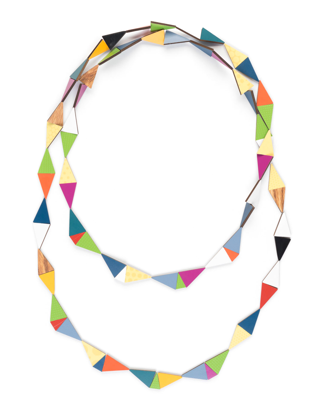 Rebecca Hannon, Harlequin, 2016, neckpiece; laminate, 350 x 180 x 20 mm, €1090