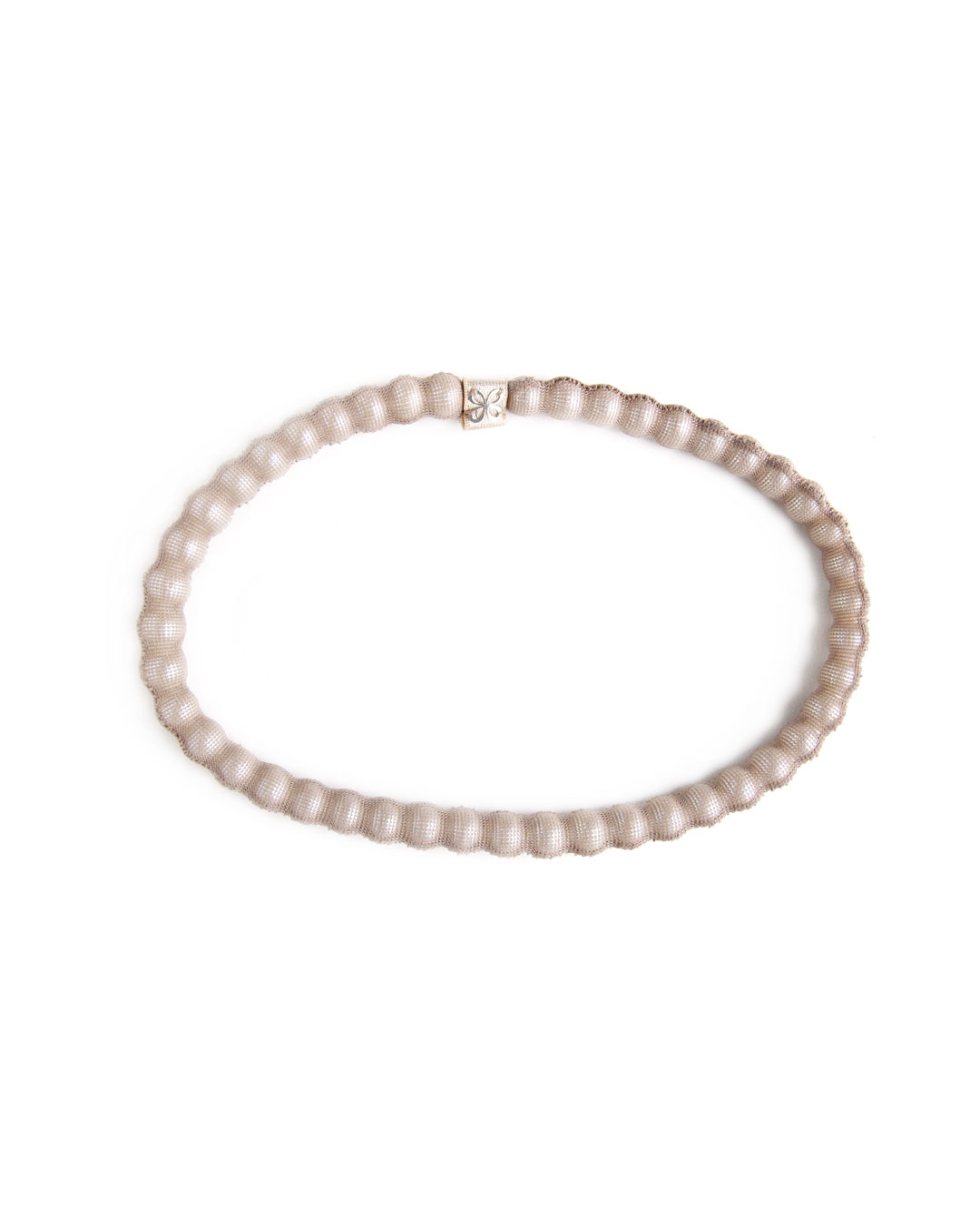 Carmen Hauser, Pearls in Nylon S, 2007, necklace; nylon, freshwater pearls, ø 140 mm x 10 mm, €590