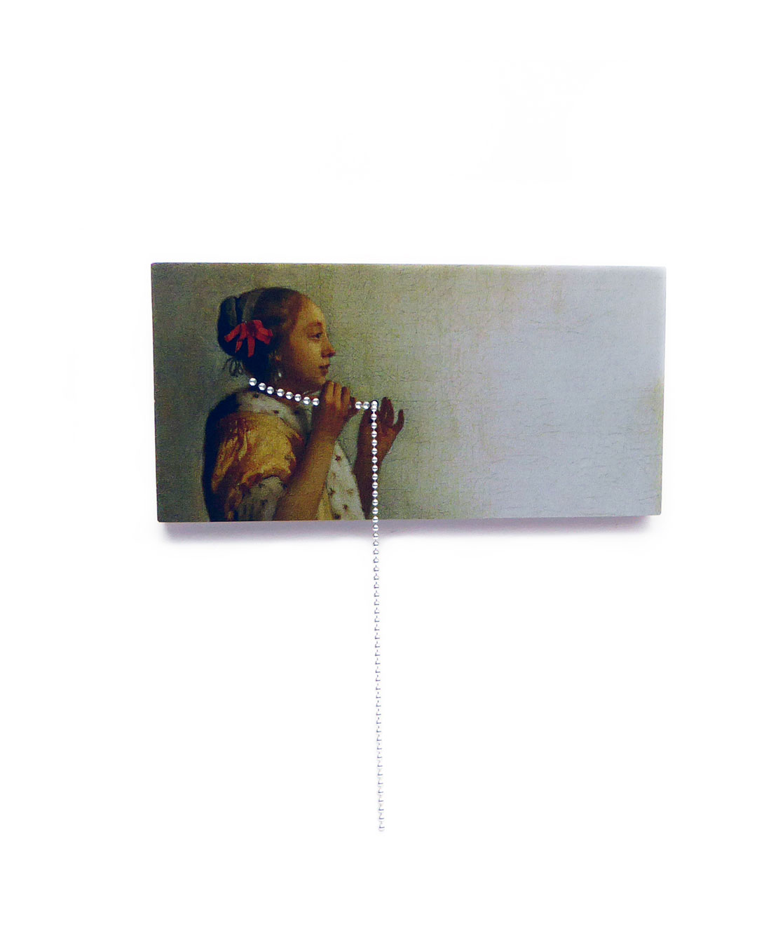 Herman Hermsen, Girl with an Amazing Long Necklace, 2018, brooch; print on aluminium, wood, silver, 87 x 80 x 13 mm, €300
