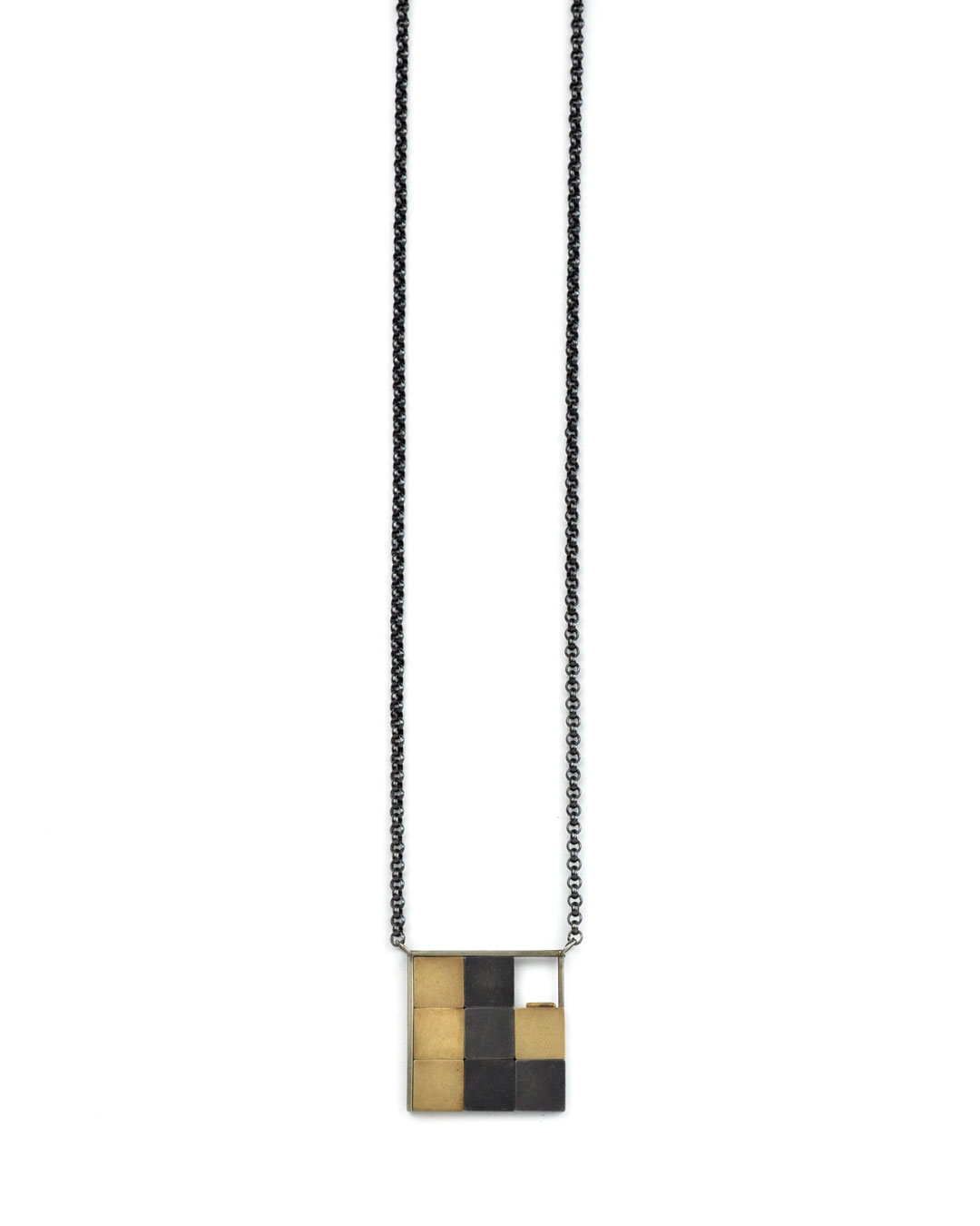 Herman Hermsen, Expensive Game, 1995, pendant; 18ct white gold, 18ct yellow gold, silver, 440 x 100 x 3 mm, €3650