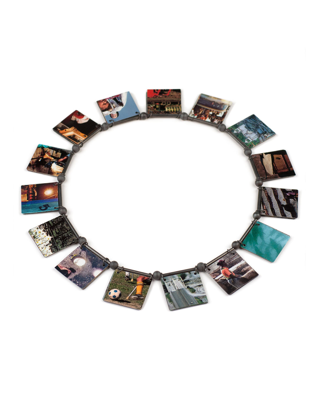 Herman Hermsen, untitled, 1997/2012, necklace; laminated photos, hematite, silver, 315 x 215 x 8 mm, €1250