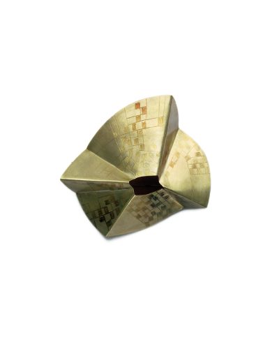 schm-a7 Ann Schmalwasser, Goldenes Zelt (Gouden Tent), 2008, broche; 14 kt goud, 80 x 85 x 30 mm, €3650