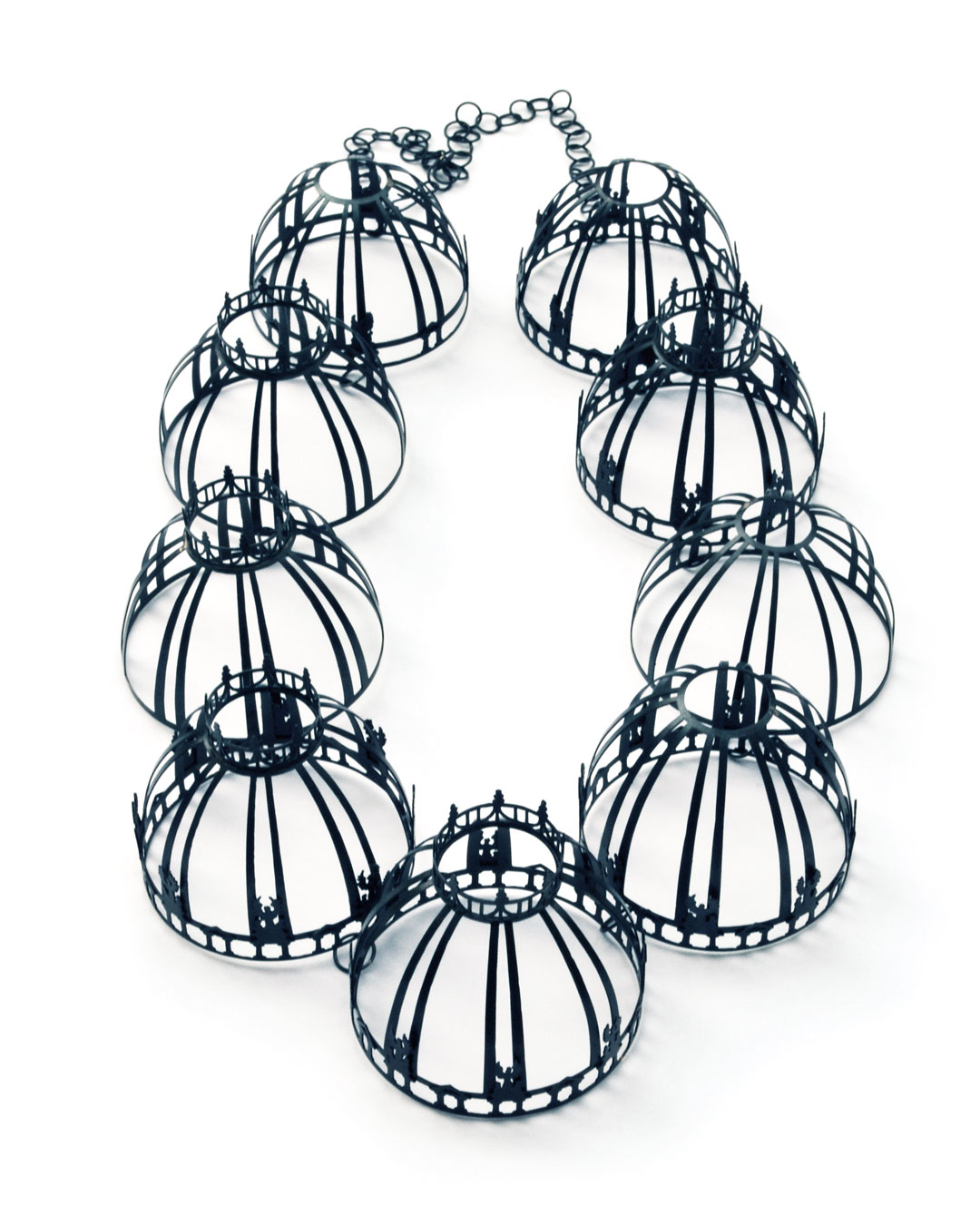 Vera Siemund, untitled, 2015, necklace; steel, 210 x 350 x 60 mm, €4850