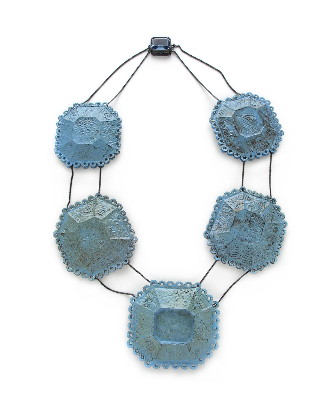Vera Siemund, untitled, 2005, necklace; enamel, copper, synthetic spinel, H 300 mm, €4370