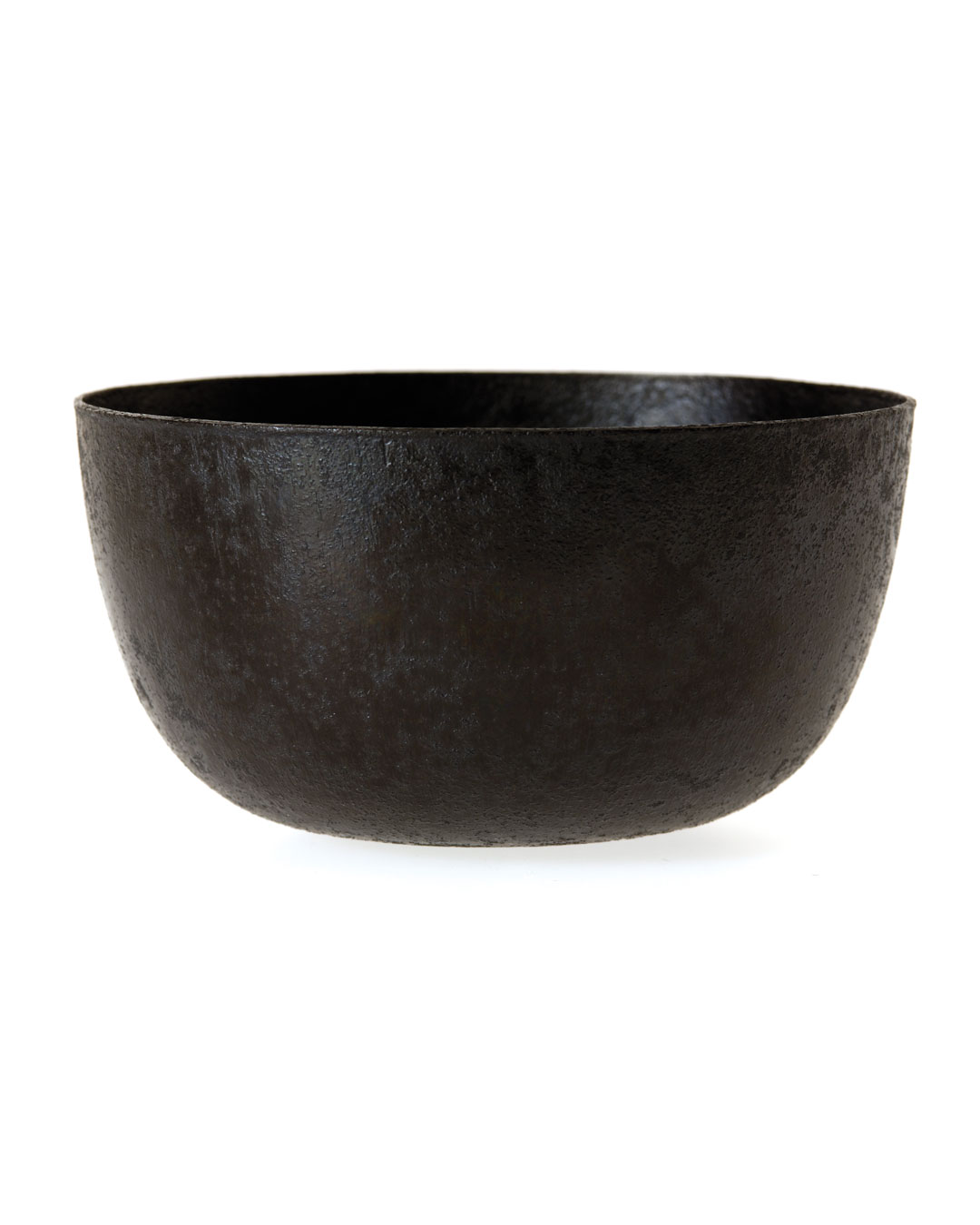 Tore Svensson, untitled, 1999, bowl; iron, 115 x ø 270 mm, €3500