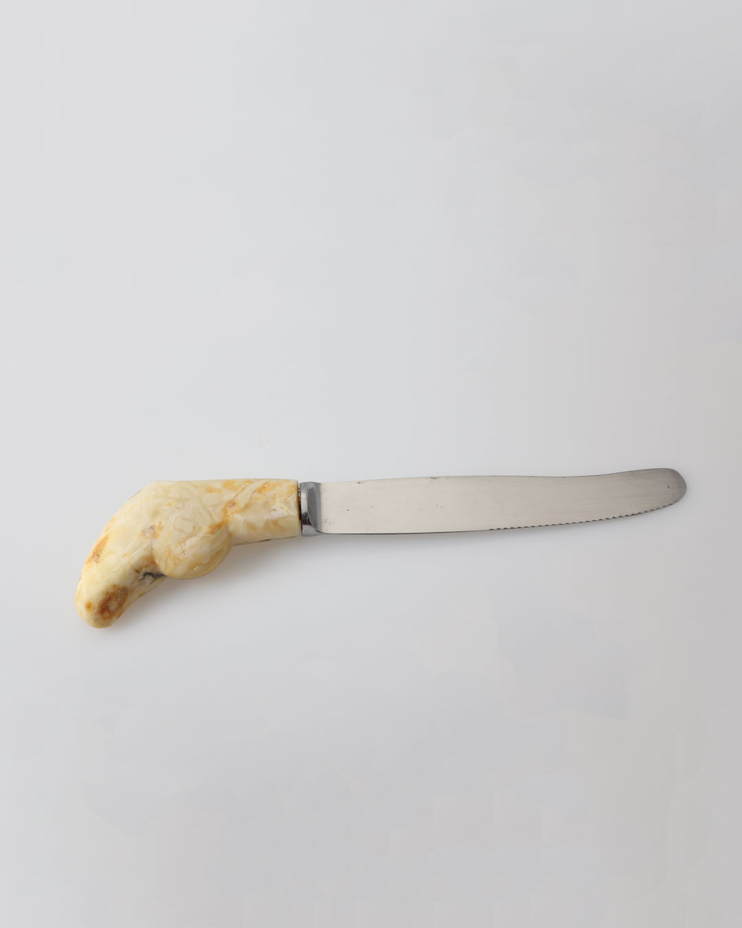 Juliane Brandes, untitled, 2012, knife; amber, steel, 175 x 40 x 15 mm, €1090