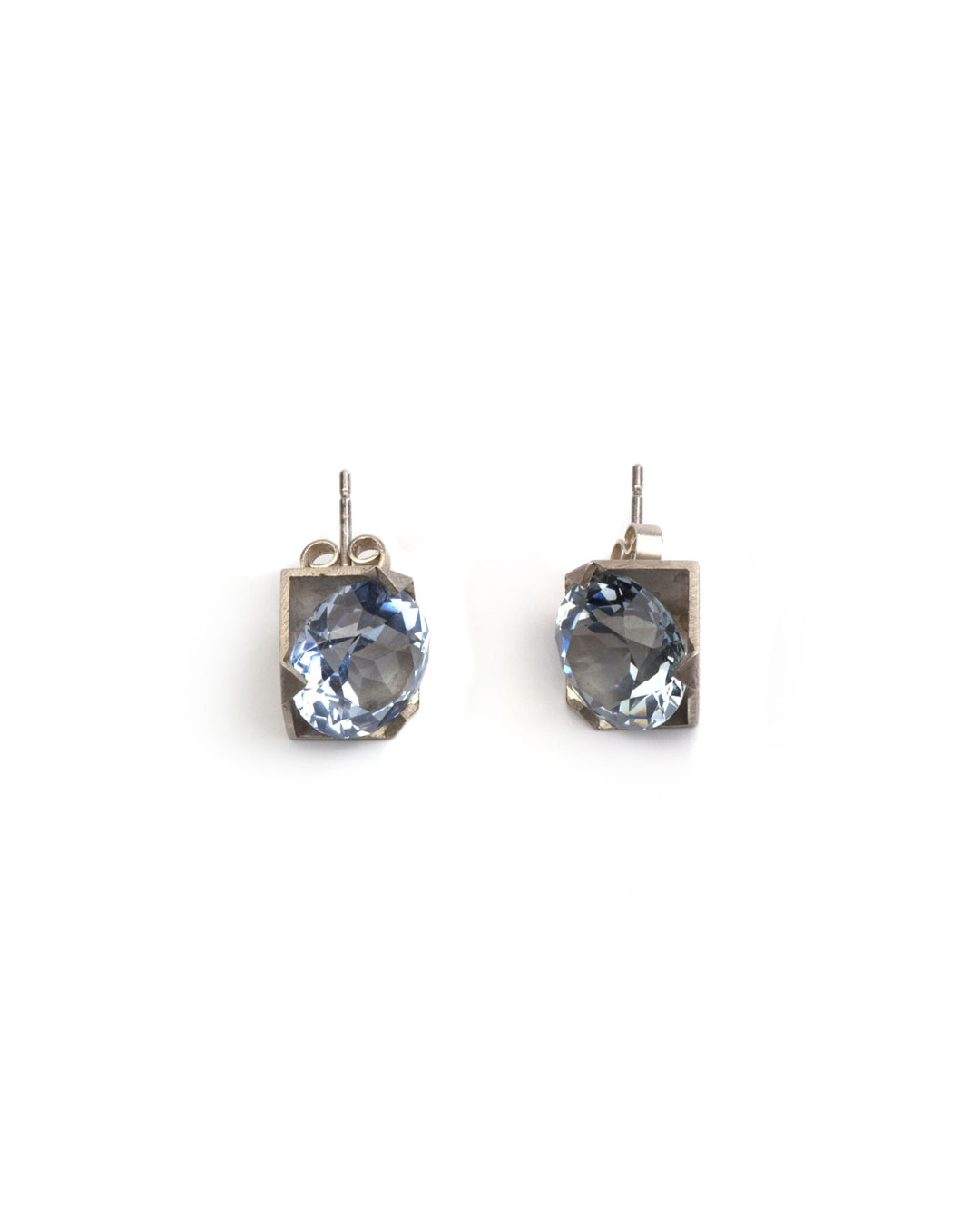 Herman Hermsen, untitled, 2020, earrings; silver, synthetic stone, 20 x 10 x 10 mm, €425