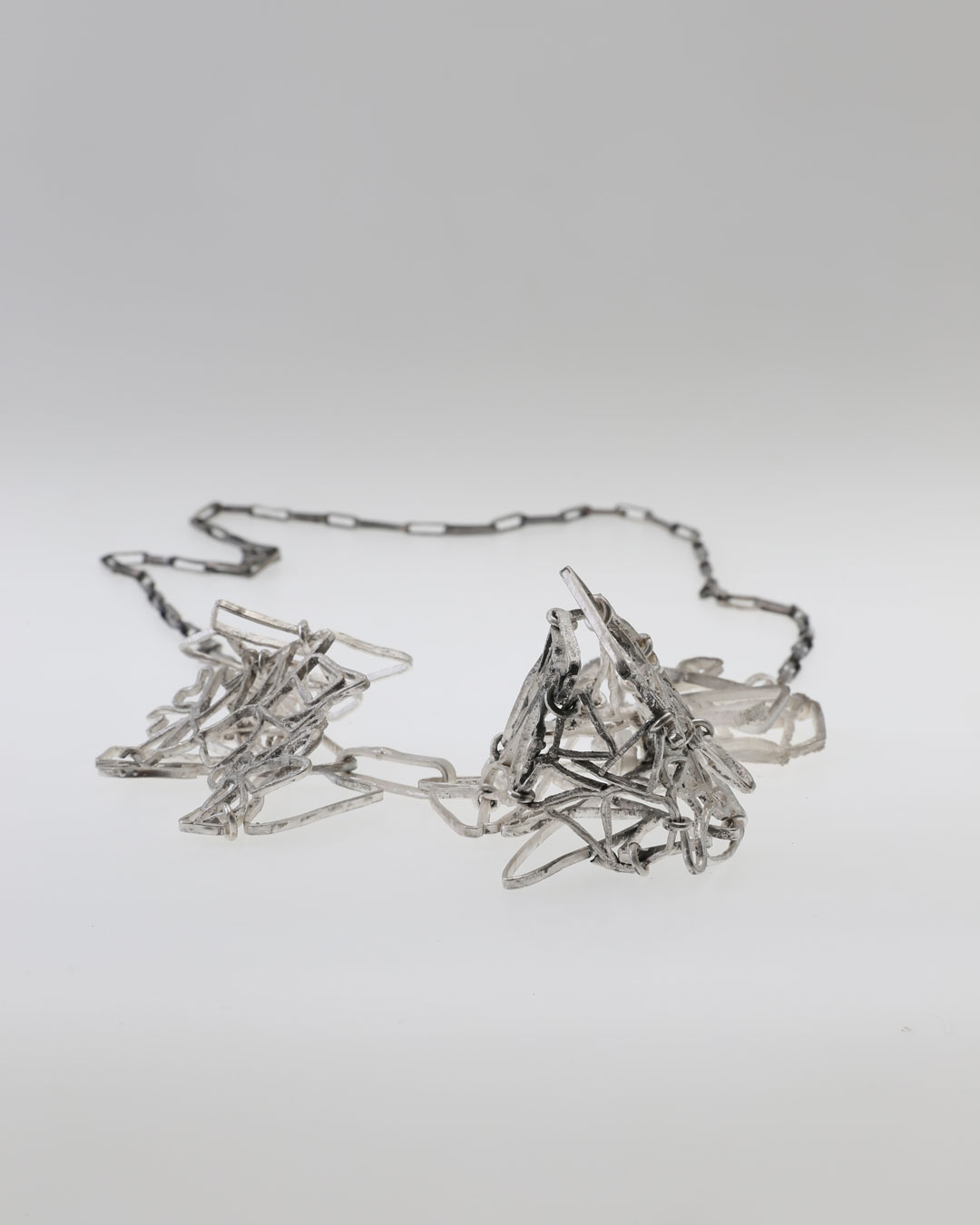 Rudolf Kocéa, Wachsen (Grow), 2018, necklace; silver, L 440 mm, €3250