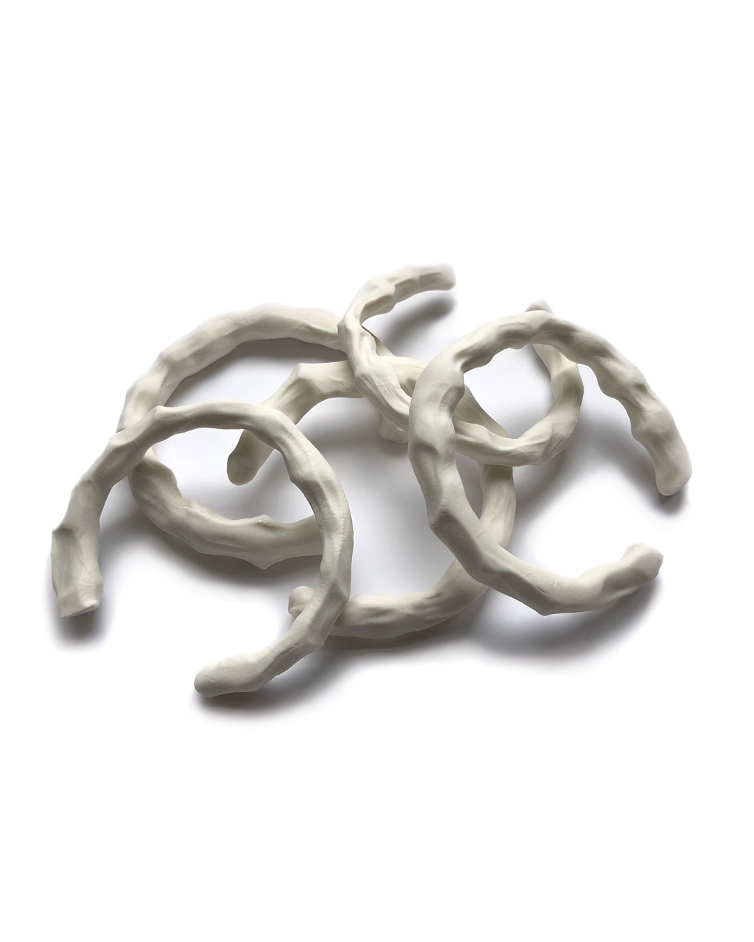 Chequita Nahar, Pemba, 2017, bracelet; porcelain, silicone polymer, 95 x 80 x 15 mm, €195 each