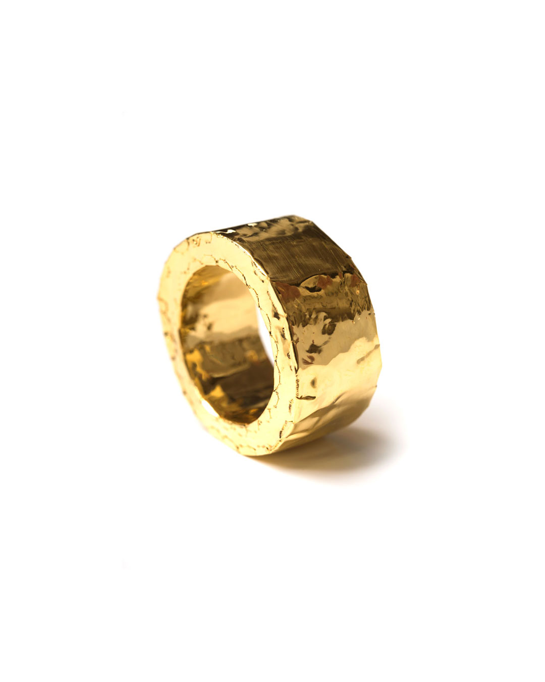 Carla Nuis, Furl 5, 2018, ring; fijn goud, 30 x 30 x 4 mm, €1250