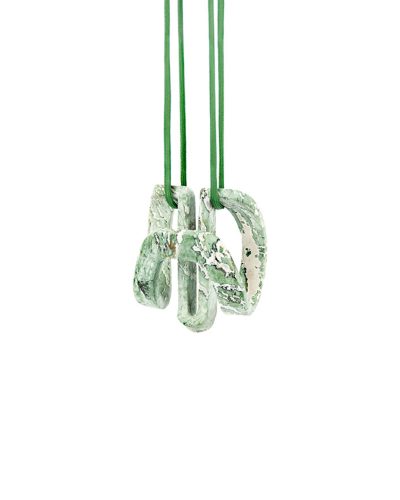 tari-e12 Edu Tarín, G0C2, 2018, hanger en object; turkoois agaat, 92 x 80 x 50 mm, €5090 (afbeelding 1/2)