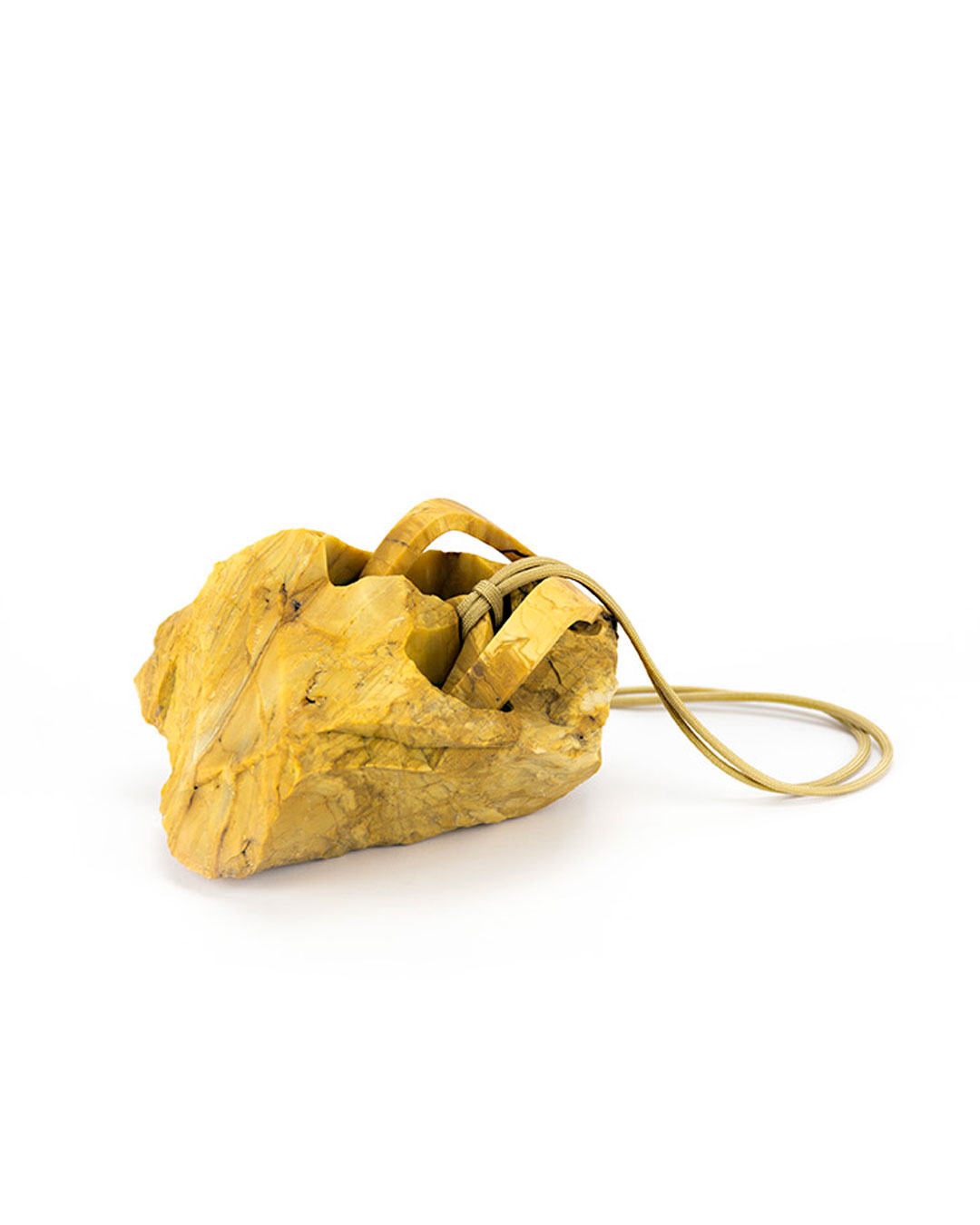 Edu Tarín, G0E2, 2018, pendant and object; yellow jasper , 90 x 70 x 55 mm, €5200 (image 2/2)