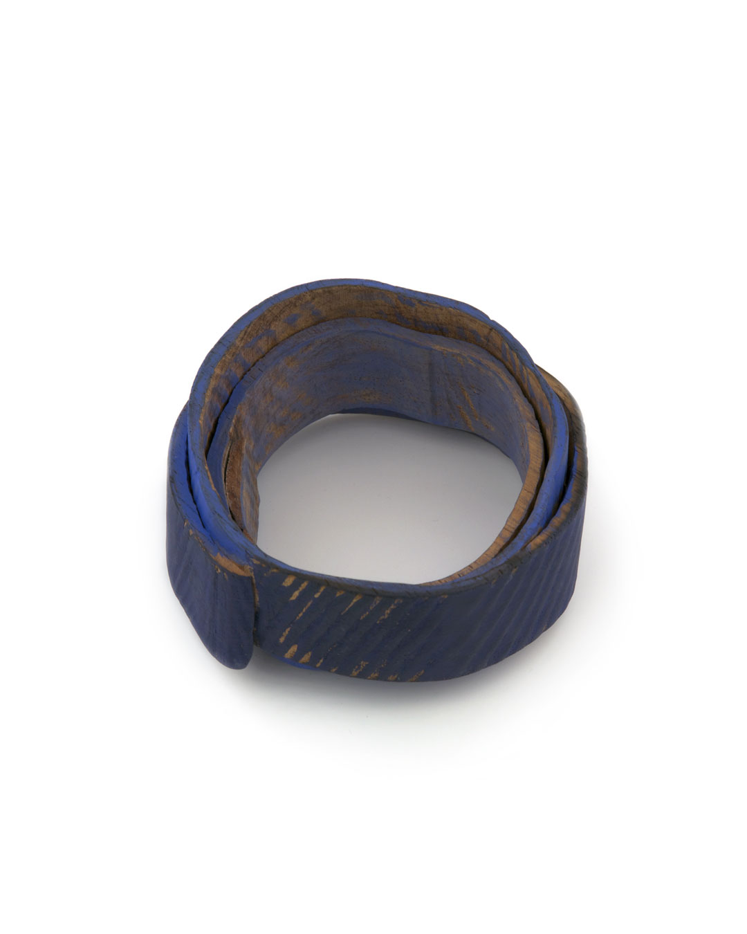 Flóra Vági, Double Blue, 2011, bracelet; padouk, acrylic paint, steel, 95 x 50 mm, €920