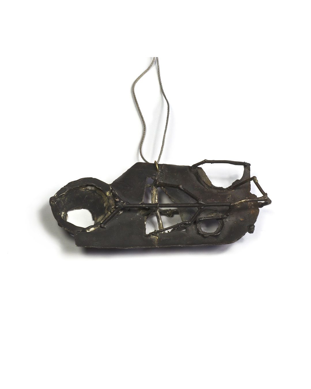 Andrea Wippermann, Haus (House), 2002, pendant; silver, gold, 37 x 82 x 16 mm, €850