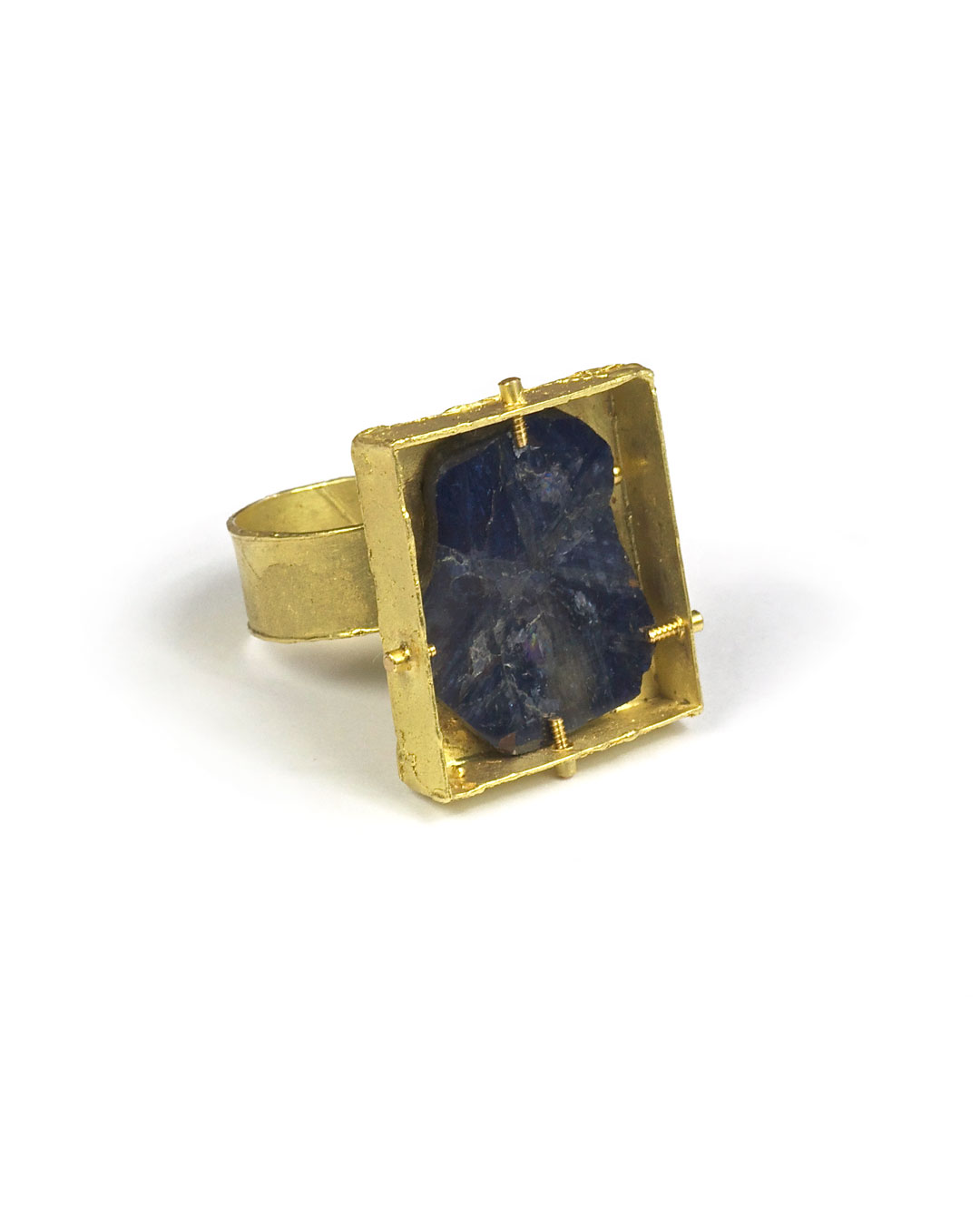 Andrea Wippermann, untitled, 2004, ring; 18ct gold, sapphire, 35 x 23 x 25 mm, €2550