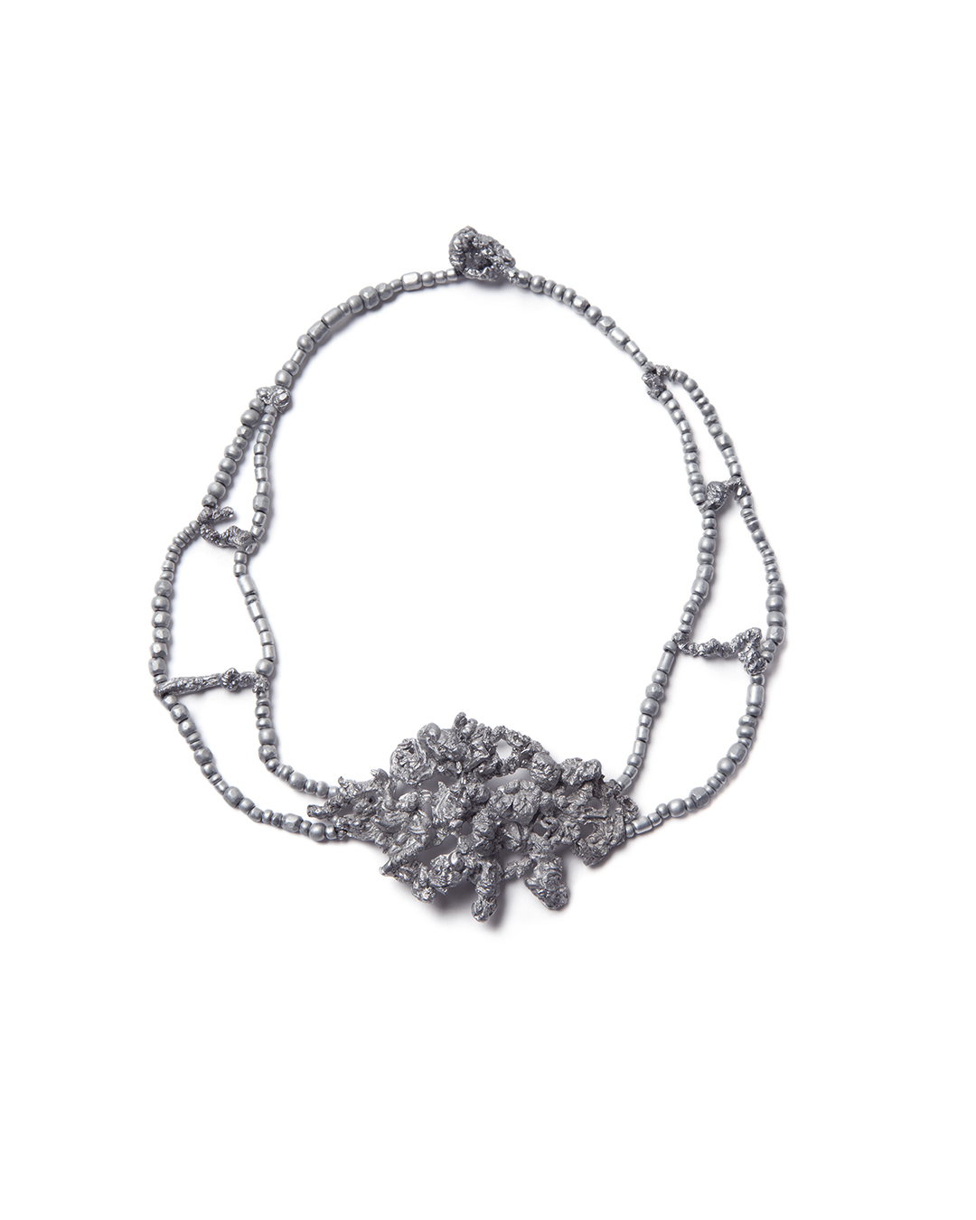 Barbara Schrobenhauser, Ropes I, 2015, necklace; aluminium, string, L 420; element 70 x 35 x 14 mm, €1575