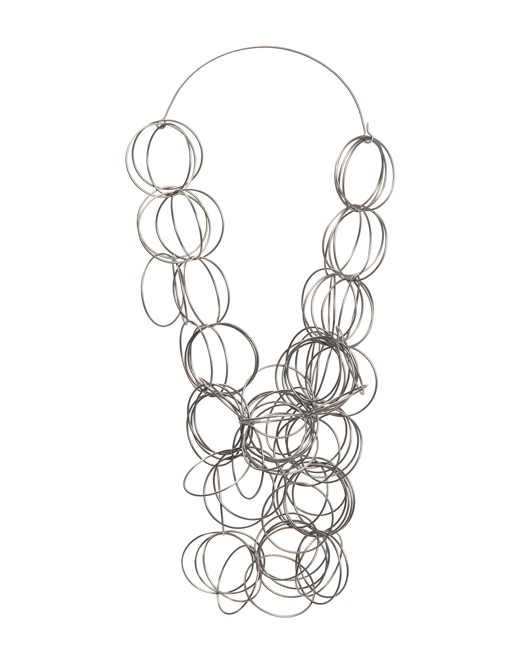 Klára Chrudinová, Circles, 2012, necklace; titanium, 410 x 240 x 5 mm