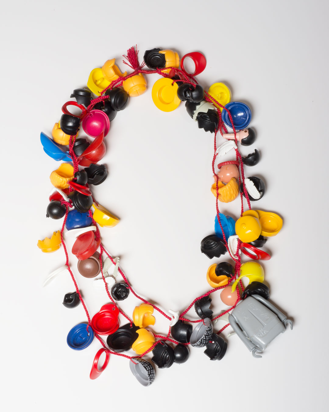 Lisa Walker, untitled, 2018, necklace; Playmobil, cord, €2180