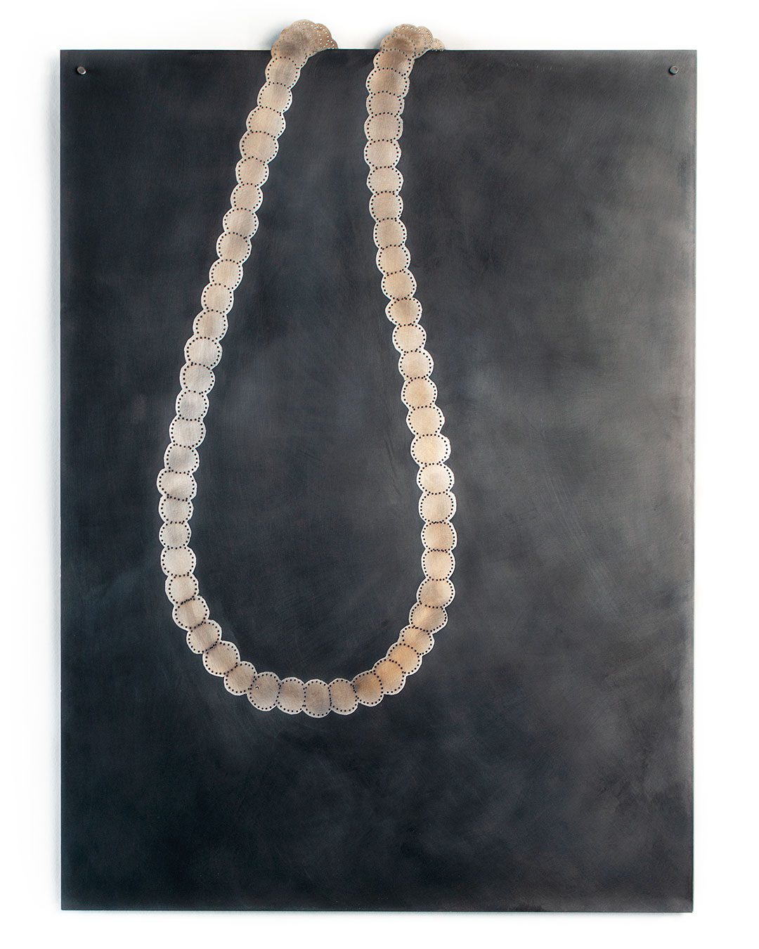 Katharina Dettar Hanging Necklace, 2022; 500 x 350 x 0,9 mm