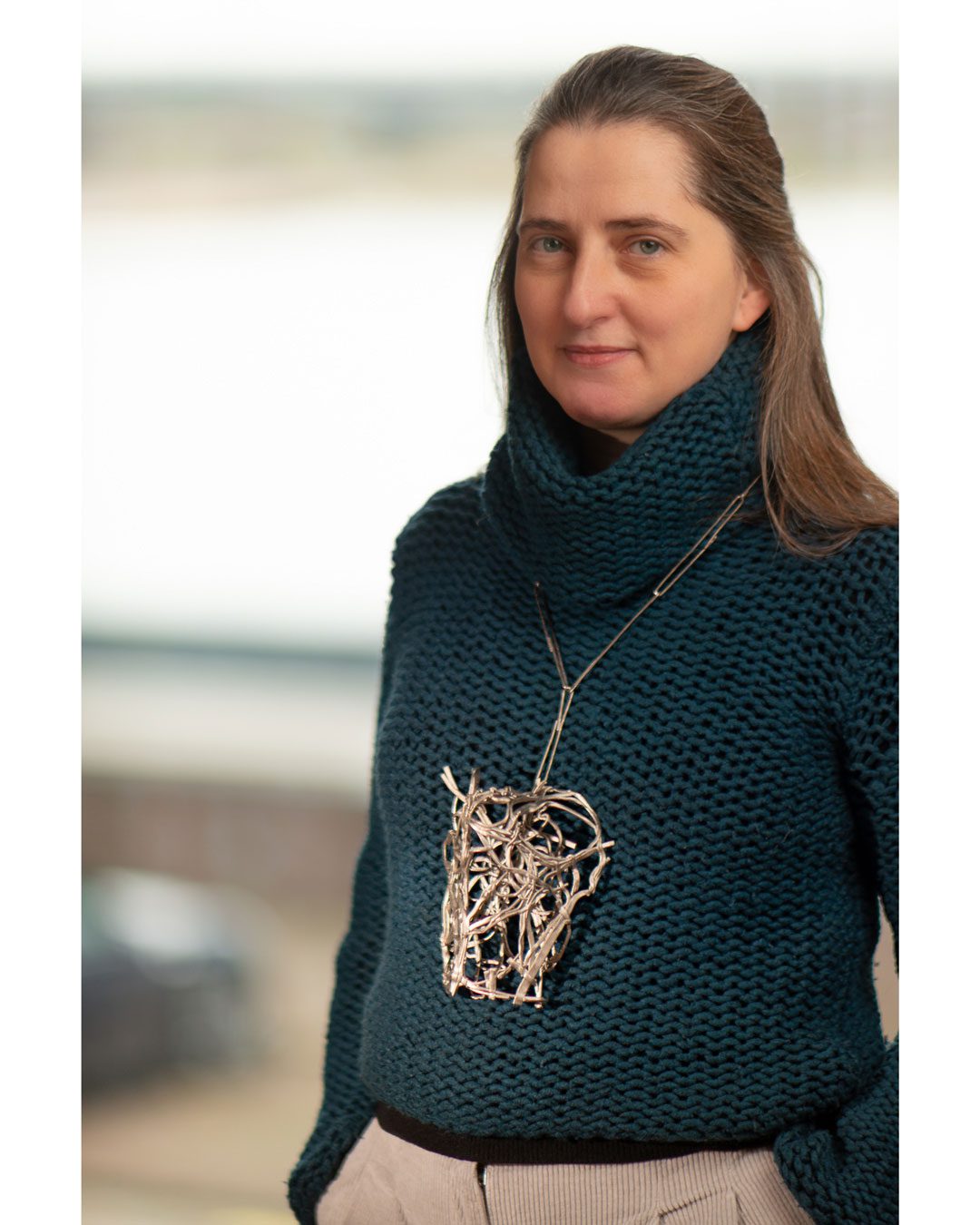 Vivi Touloumidi wearing a pendant by Iris Bodemer - 23-1-2022